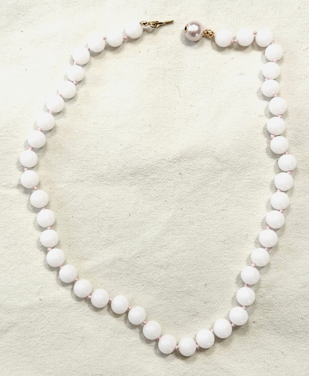 Vtg Single Strand Milk Glass Beads Pink Hand Knotted Dainty Feminine Fairies